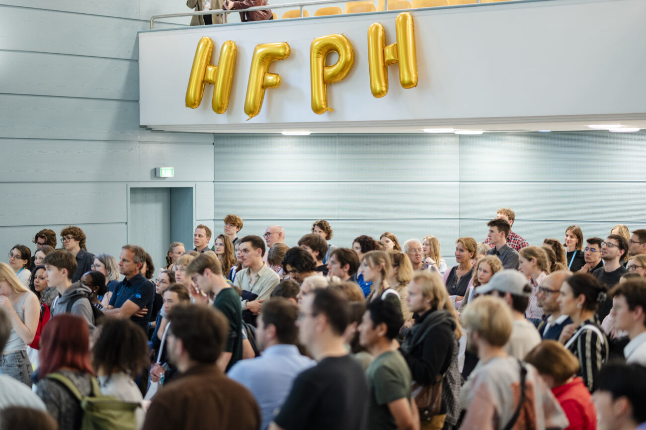 Die HFPH lud zur PhiloSomnia - eine philosophische Sommernacht ein. Die Gäste feiern und lernen die Wissenschaft der Philosophie kennen.