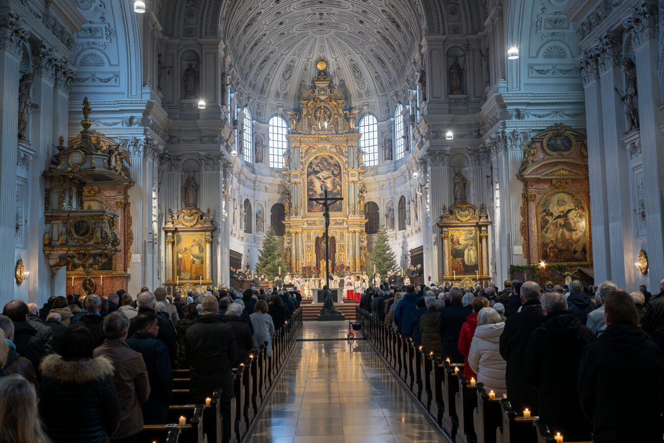Gottesdienst in Jesuitenkirche St. Michael
