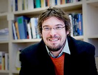 Alumni im Porträt: Jun.-Prof. Dr. Dr. Benedikt Göcke