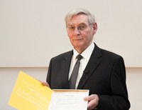 Ehrendoktorwürde an Prof. Puntel verliehen